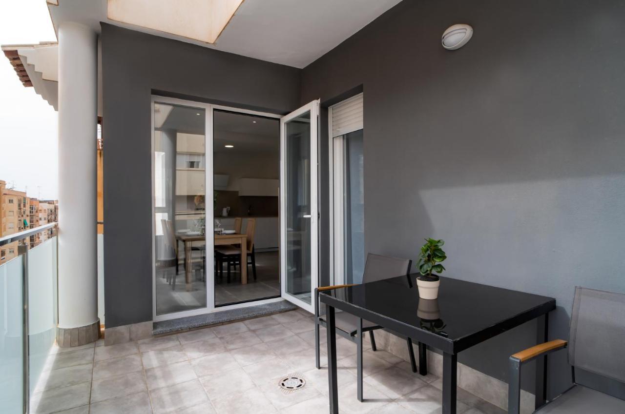 Aac Malaga - Apartamento Con Terraza, Muy Amplio, Totalmente Equipado, Cerca Del Centro Y Nuevo! Luaran gambar