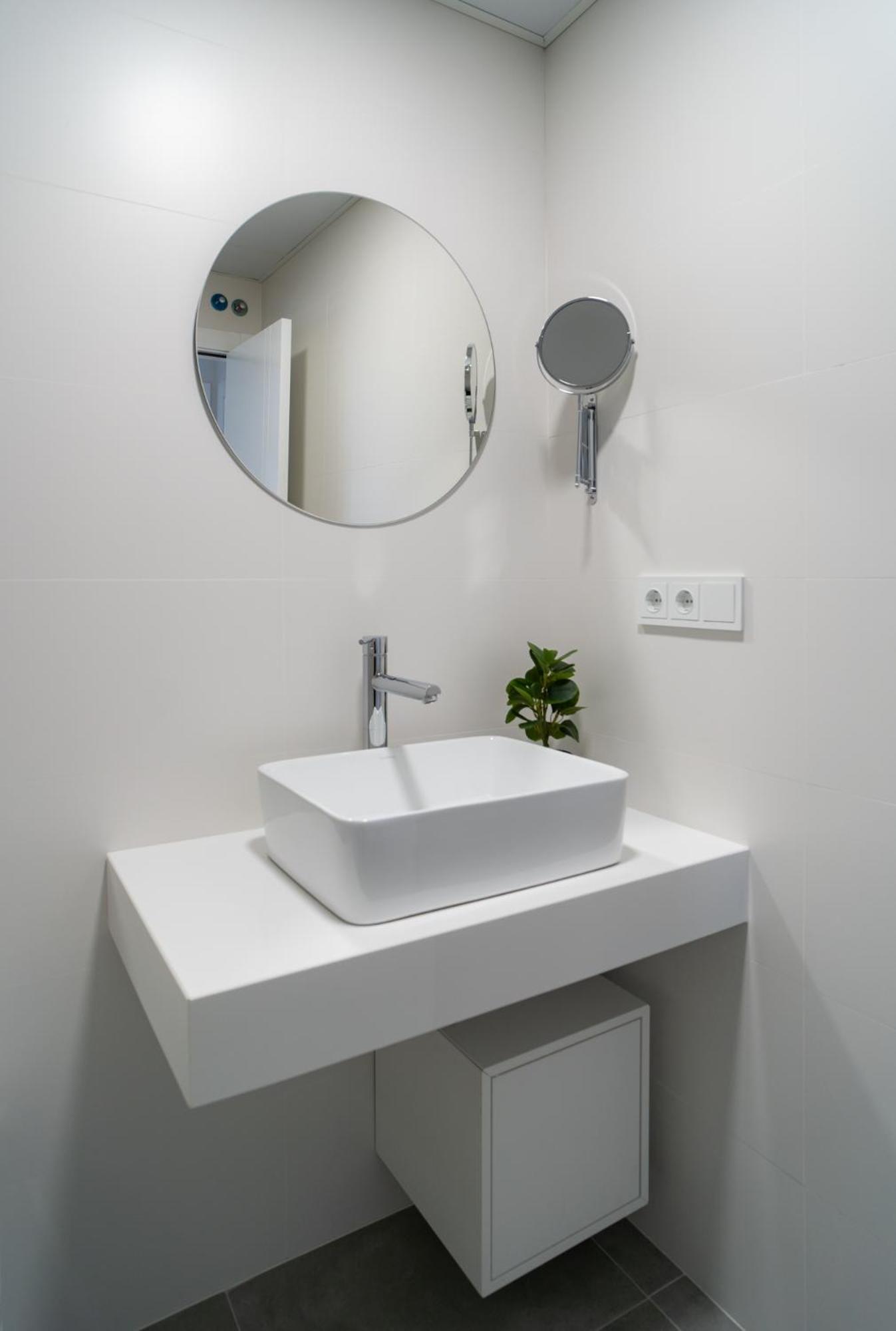 Aac Malaga - Apartamento Con Terraza, Muy Amplio, Totalmente Equipado, Cerca Del Centro Y Nuevo! Bilik gambar