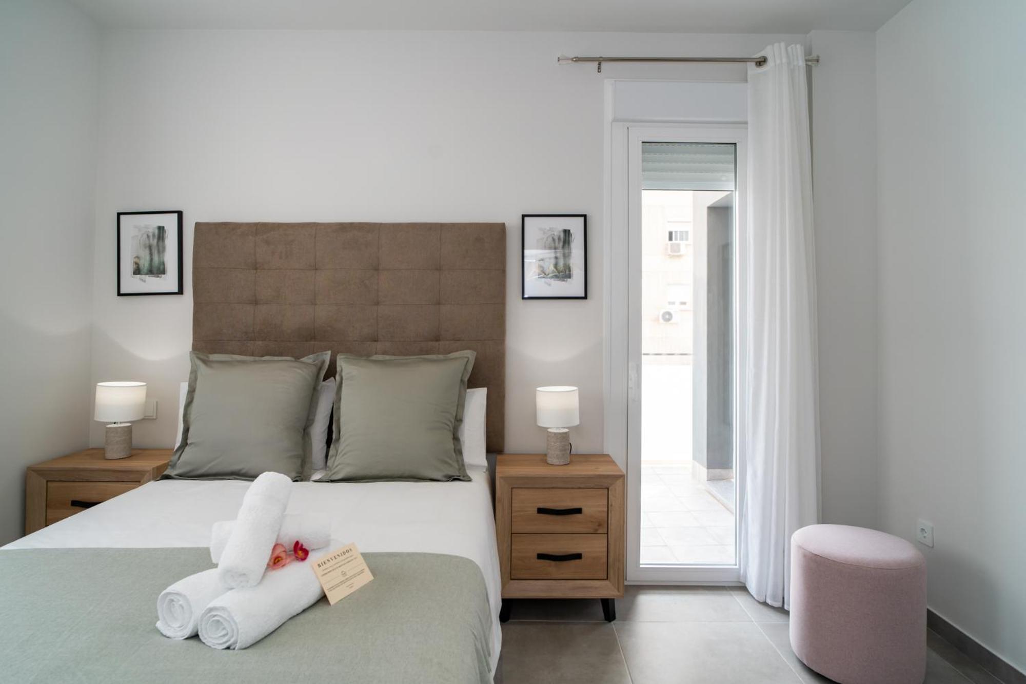 Aac Malaga - Apartamento Con Terraza, Muy Amplio, Totalmente Equipado, Cerca Del Centro Y Nuevo! Bilik gambar